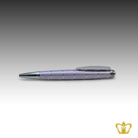 Manufactured-Artistic-Metal-Writing-Pen-with-Crystal-Stones-and-Intricate-Design
