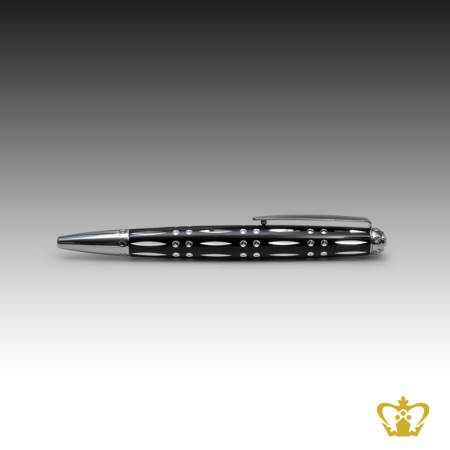 Manufactured-Artistic-Black-Metal-Pen-with-Crystal-Stone-and-Intricate-Design