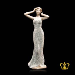 A-Masterpiece-Ceramic-Figurine-of-a-Lady-in-Silvery-Dress