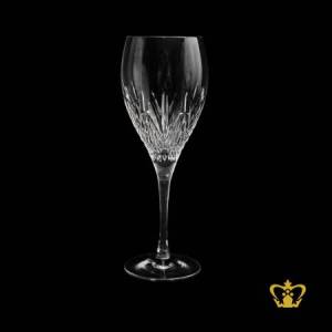 Elegant-crystal-wine-glass-with-classic-leaf-cuts