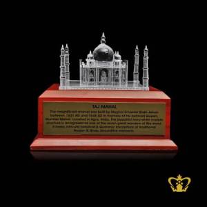 The-Taj-Mahal-India-crystal-replica-with-wooden-base-is-one-of-the-wonders-of-the-world-tourist-souvenir-gift-
