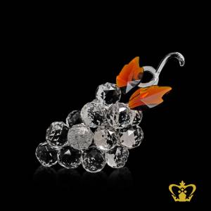 Artistry-crystal-replica-of-a-grapes-with-intricate-detailing-embellish-with-leaves